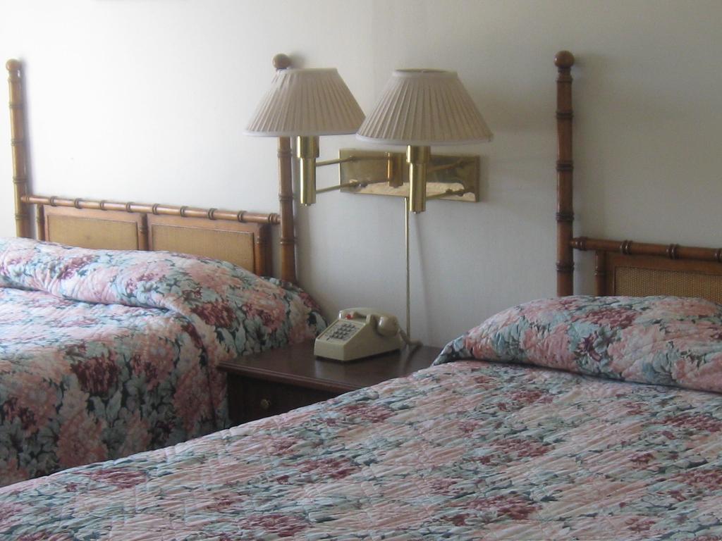 Fort Sidney Inn Room photo